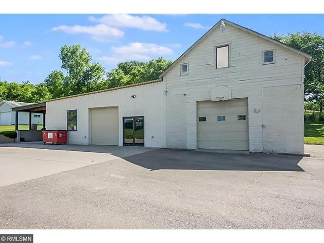 $725,000 | W8476 Highway 29, River Falls, WI 54022