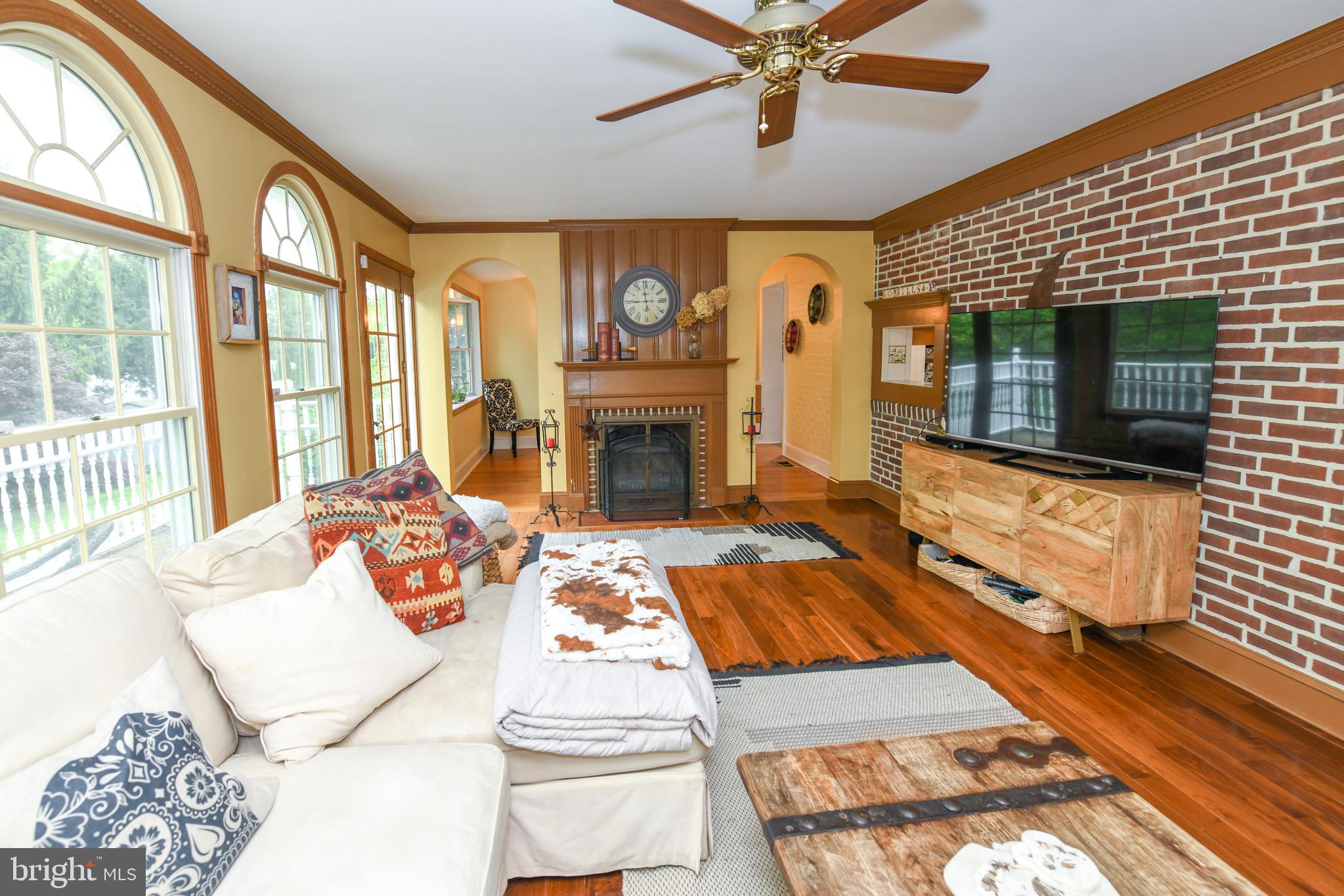 2488 Pine Road Huntingdon Valley, PA 19006 - Photo 13 of 56 Family Room