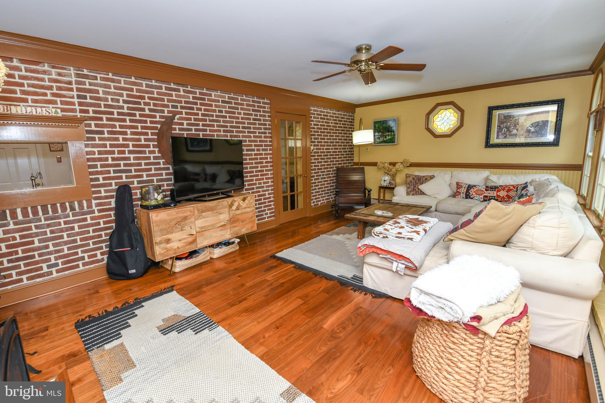 2488 Pine Road Huntingdon Valley, PA 19006 - Photo 14 of 56 Family Room