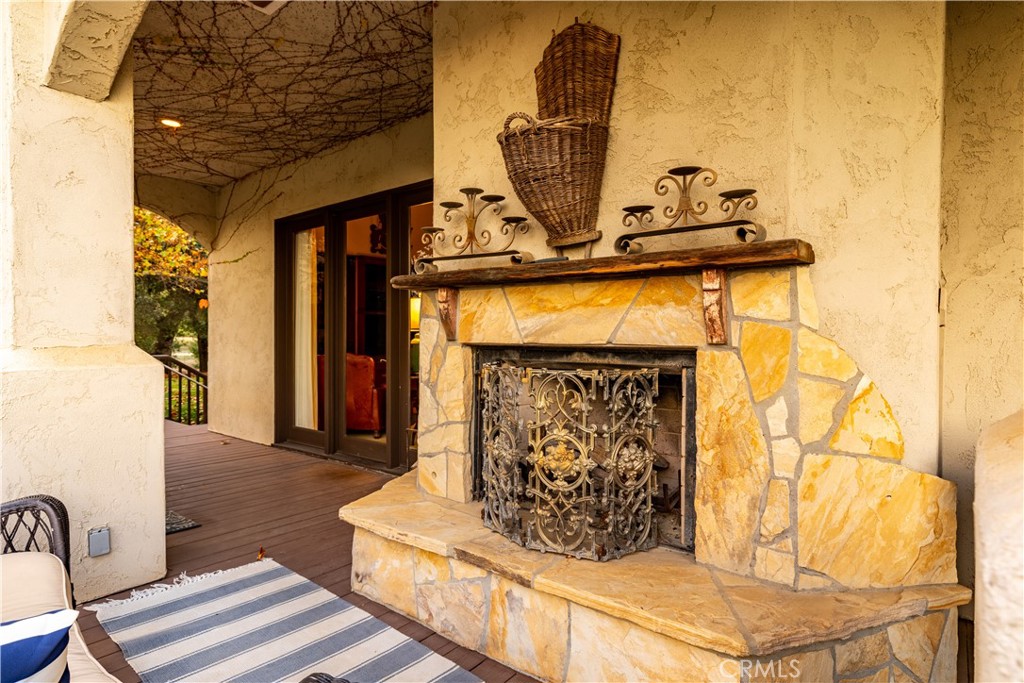 5415 Fairhills Road Paso Robles, CA 93446 - Photo 20 of 73 Outside wood burning fireplace.