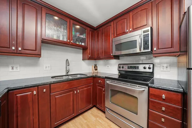 $2,600 | 30 East Huron Street, Unit 1106, Chicago, IL 60611