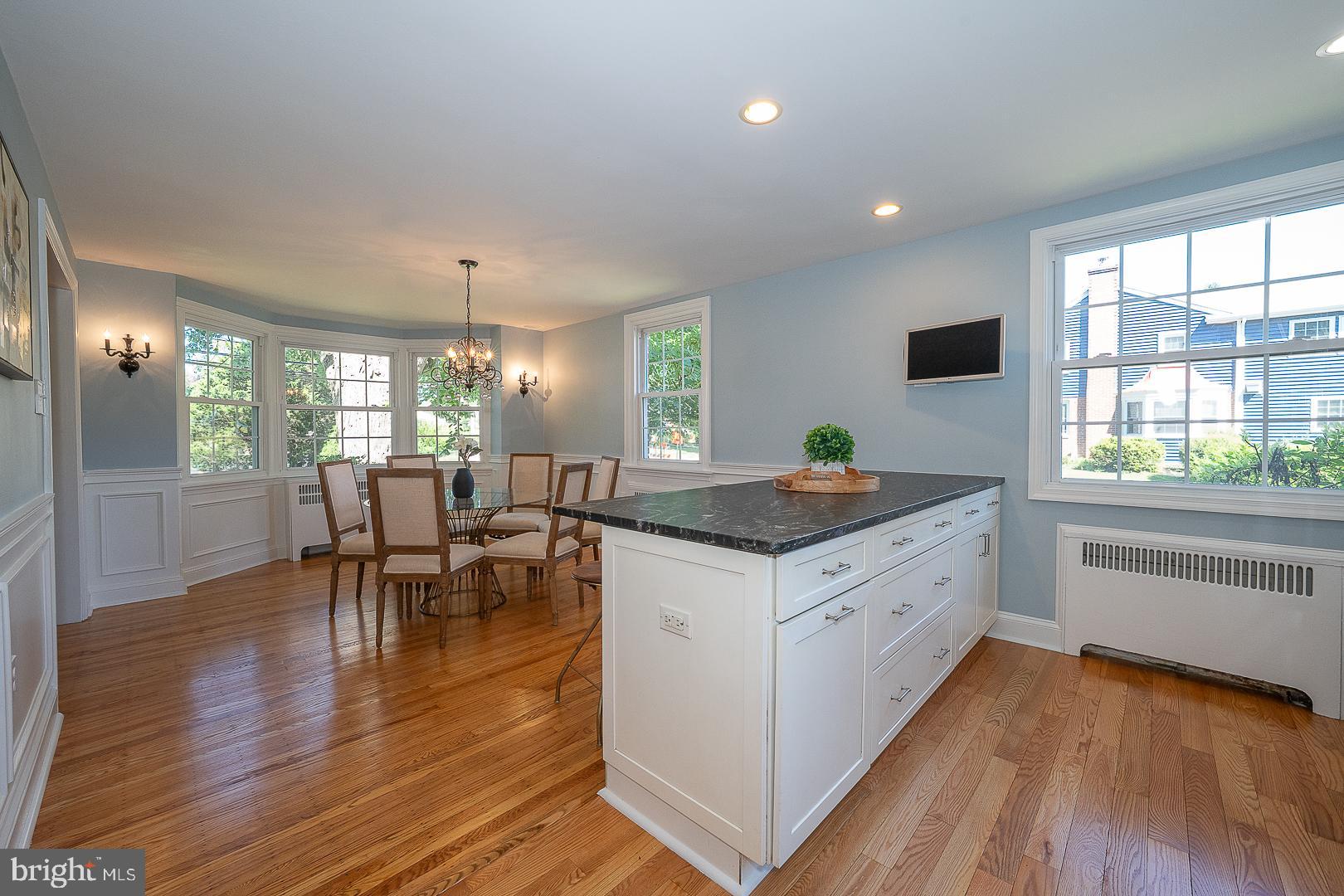 321 Earlington Road Havertown, PA 19083 - Photo 10 of 40