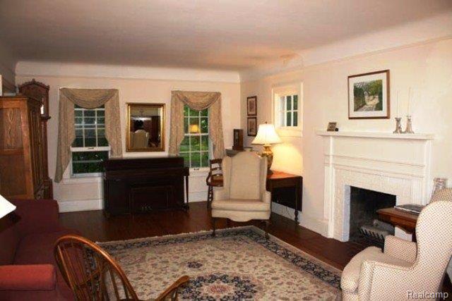 633 Lincoln Road Grosse Pointe, MI 48230 - Photo 4 of 16 633L2a