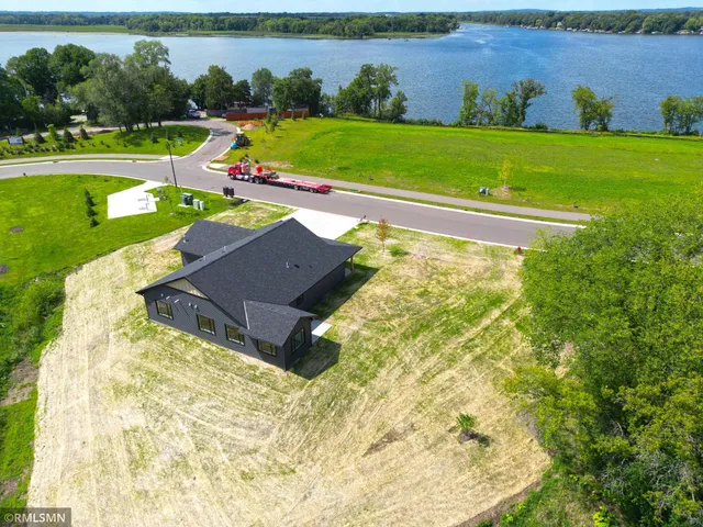 $484,900 | 7541 Lake John Drive, Annandale, MN 55302