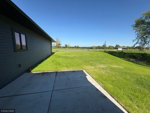 $484,900 | 7541 Lake John Drive, Annandale, MN 55302