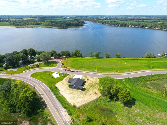 $484,900 | 7541 Lake John Drive, Annandale, MN 55302