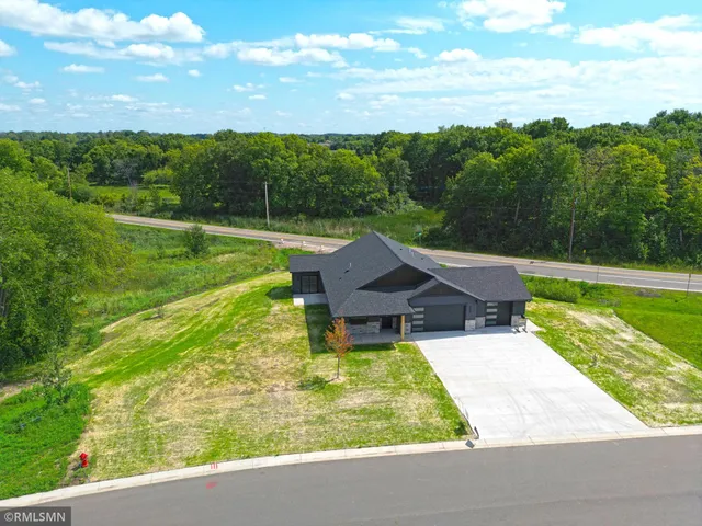 $484,900 | 7541 Lake John Drive, Annandale, MN 55302