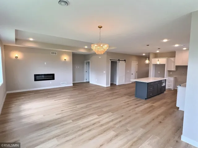 $484,900 | 7541 Lake John Drive, Annandale, MN 55302