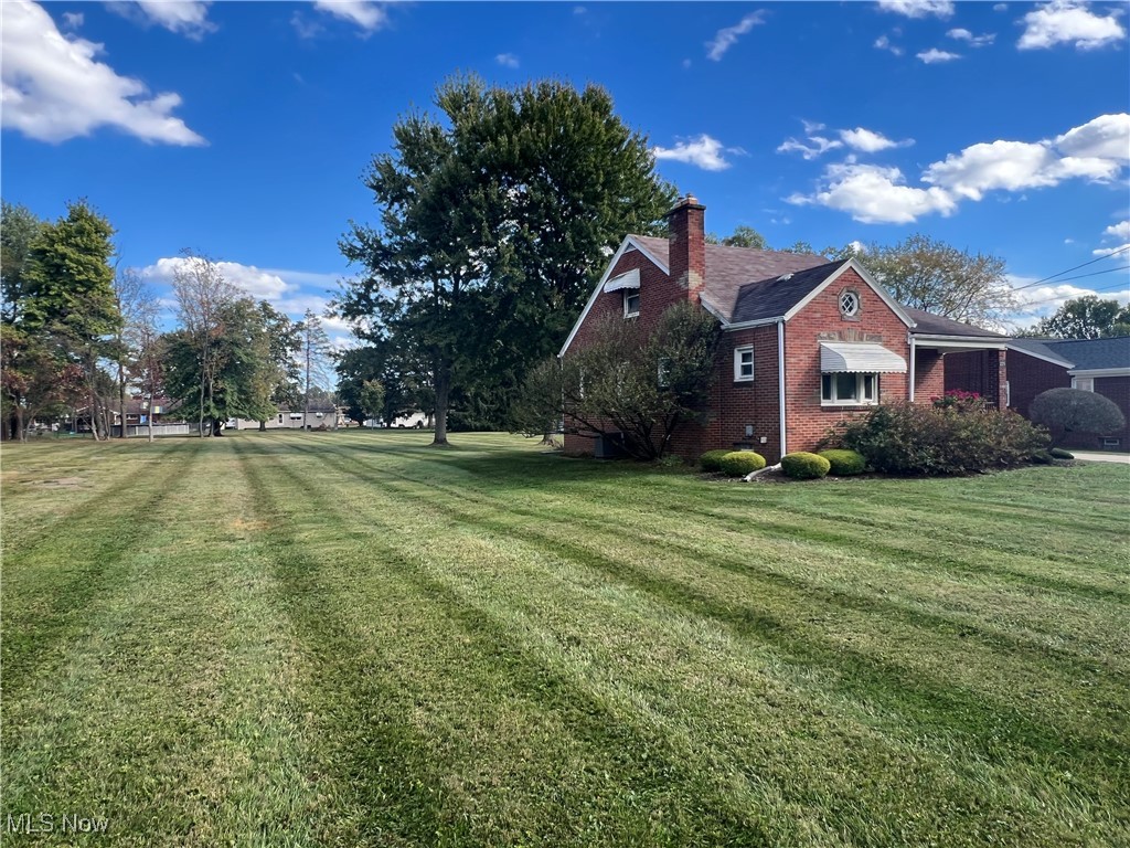 225 South Raccoon Road Austintown, OH 44515 - Photo 4 of 44 Gallery Image 4