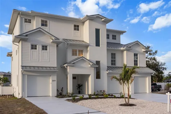 $3,890,000 | 597 Buttonwood Drive, Longboat Key, FL 34228