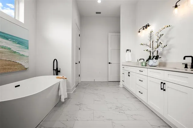 $3,999,950 | 597 Buttonwood Drive, Longboat Key, FL 34228