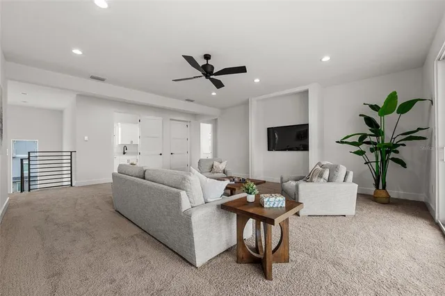 $3,999,950 | 597 Buttonwood Drive, Longboat Key, FL 34228