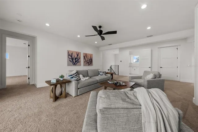 $3,999,950 | 597 Buttonwood Drive, Longboat Key, FL 34228