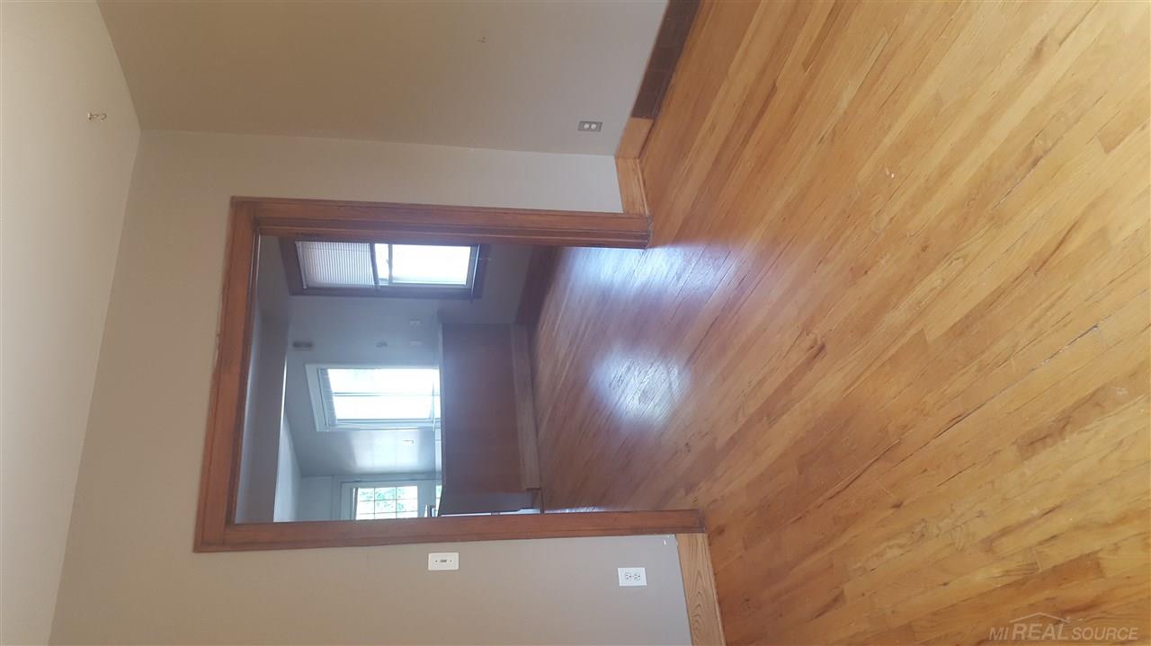 1314 Wayburn Street Grosse Pointe, MI 48230 - Photo 5 of 12