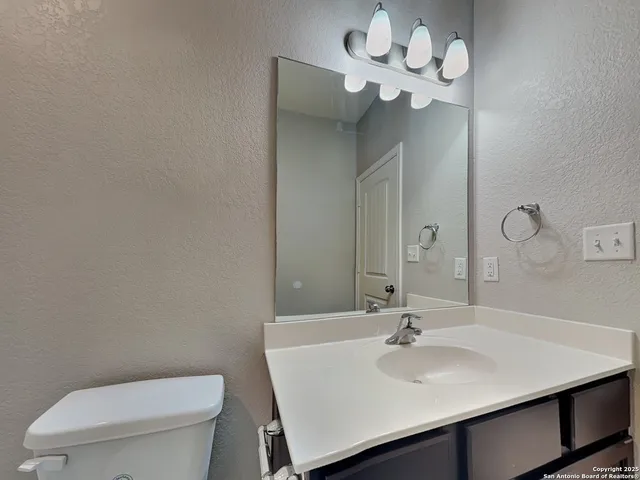 $1,449 | 125 Buttercup Bend, New Braunfels, TX 78130