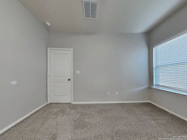 $1,449 | 125 Buttercup Bend, New Braunfels, TX 78130