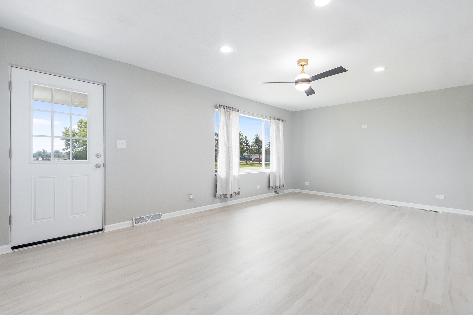 1503 Rickey Drive Joliet, IL 60433 - Photo 6 of 26
