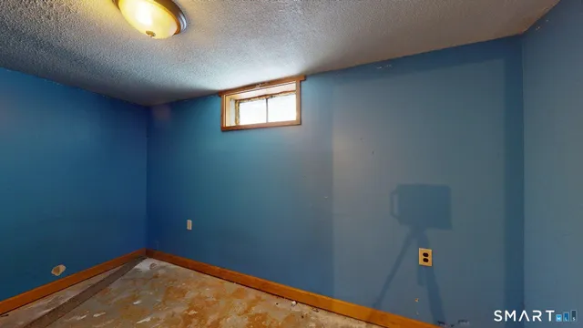 $279,900 | 44 Sharren Lane, Enfield, CT 06082