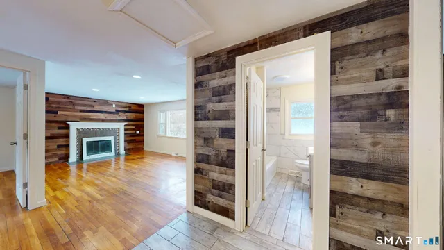 $279,900 | 44 Sharren Lane, Enfield, CT 06082