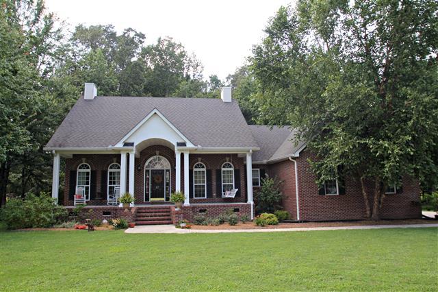 87 Oak Hollow Road Manchester, TN 37355 - Photo 1 of 18 Welcome to 87 Oak Hollow Rd.