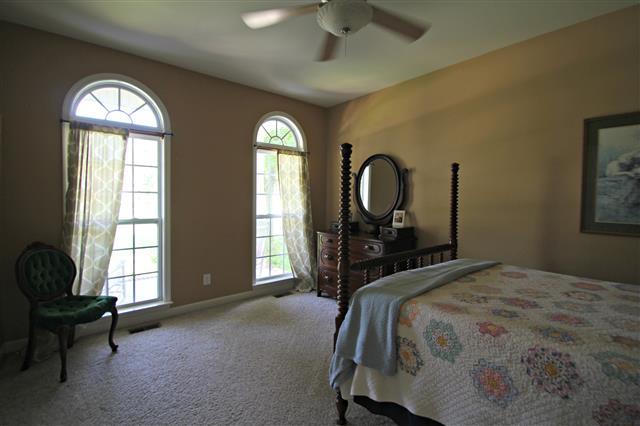 87 Oak Hollow Road Manchester, TN 37355 - Photo 11 of 18 Bedroom #2 has windows that lookout on front porch.