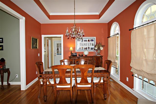 87 Oak Hollow Road Manchester, TN 37355 - Photo 5 of 18 Large formal dining room with trey ceilng and large windows with transoms.
