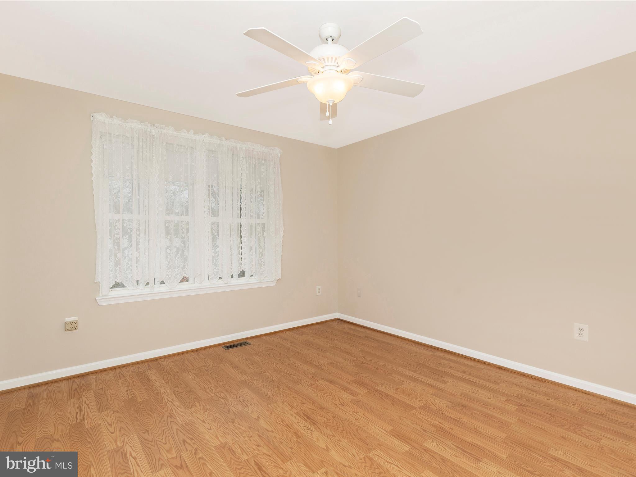 606 Merridale Boulevard Mount Airy, MD 21771 - Photo 15 of 51 Primary Bedroom