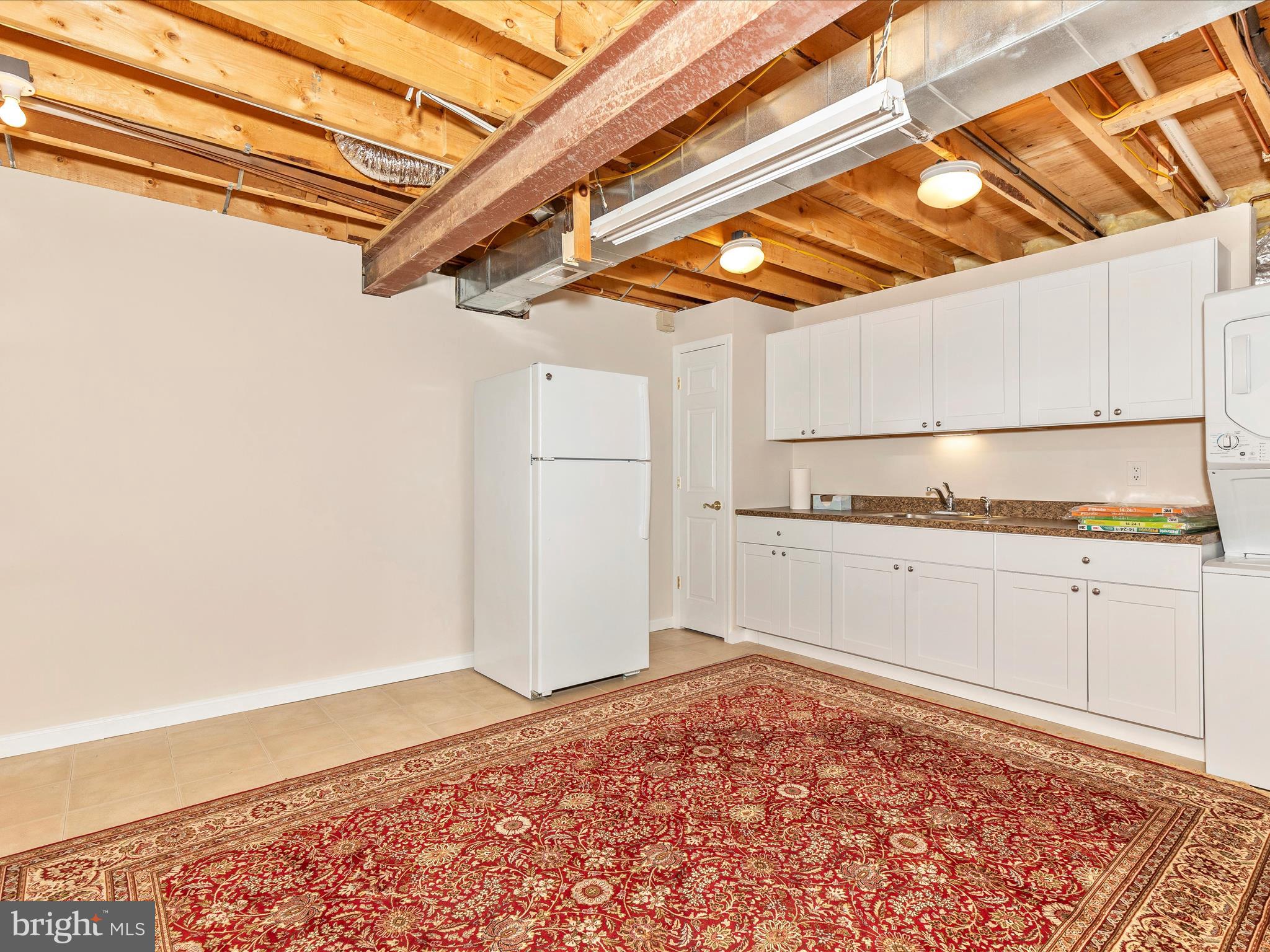 606 Merridale Boulevard Mount Airy, MD 21771 - Photo 34 of 51 Kitchenette & Laundry