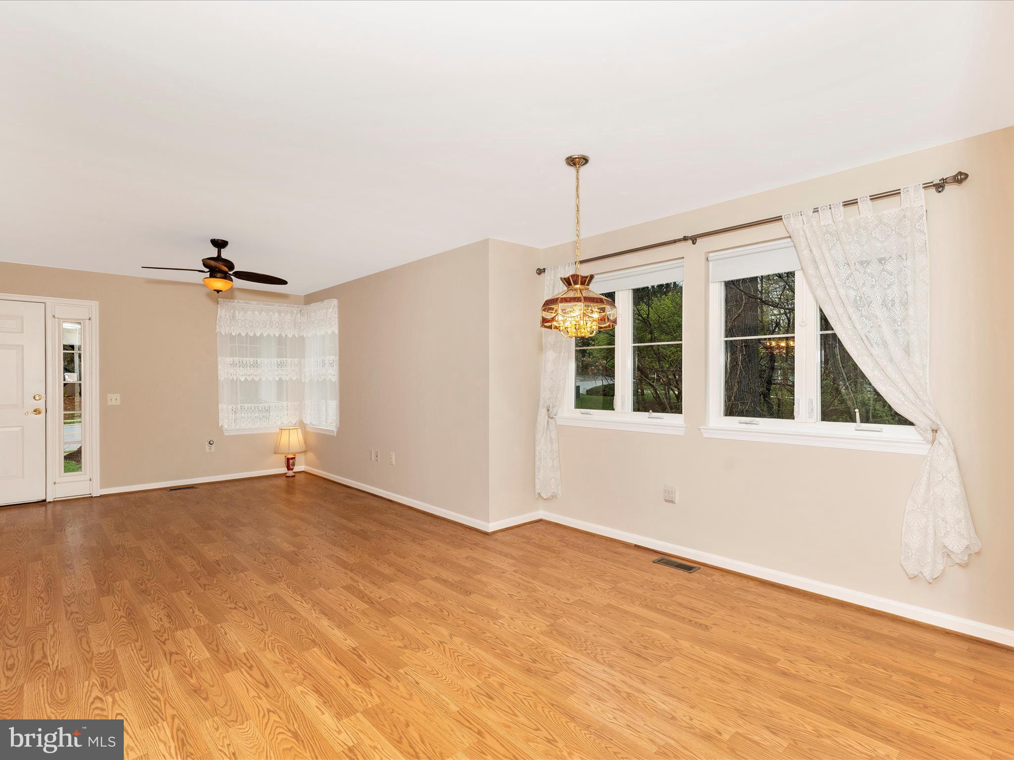 606 Merridale Boulevard Mount Airy, MD 21771 - Photo 10 of 51 Dining Area