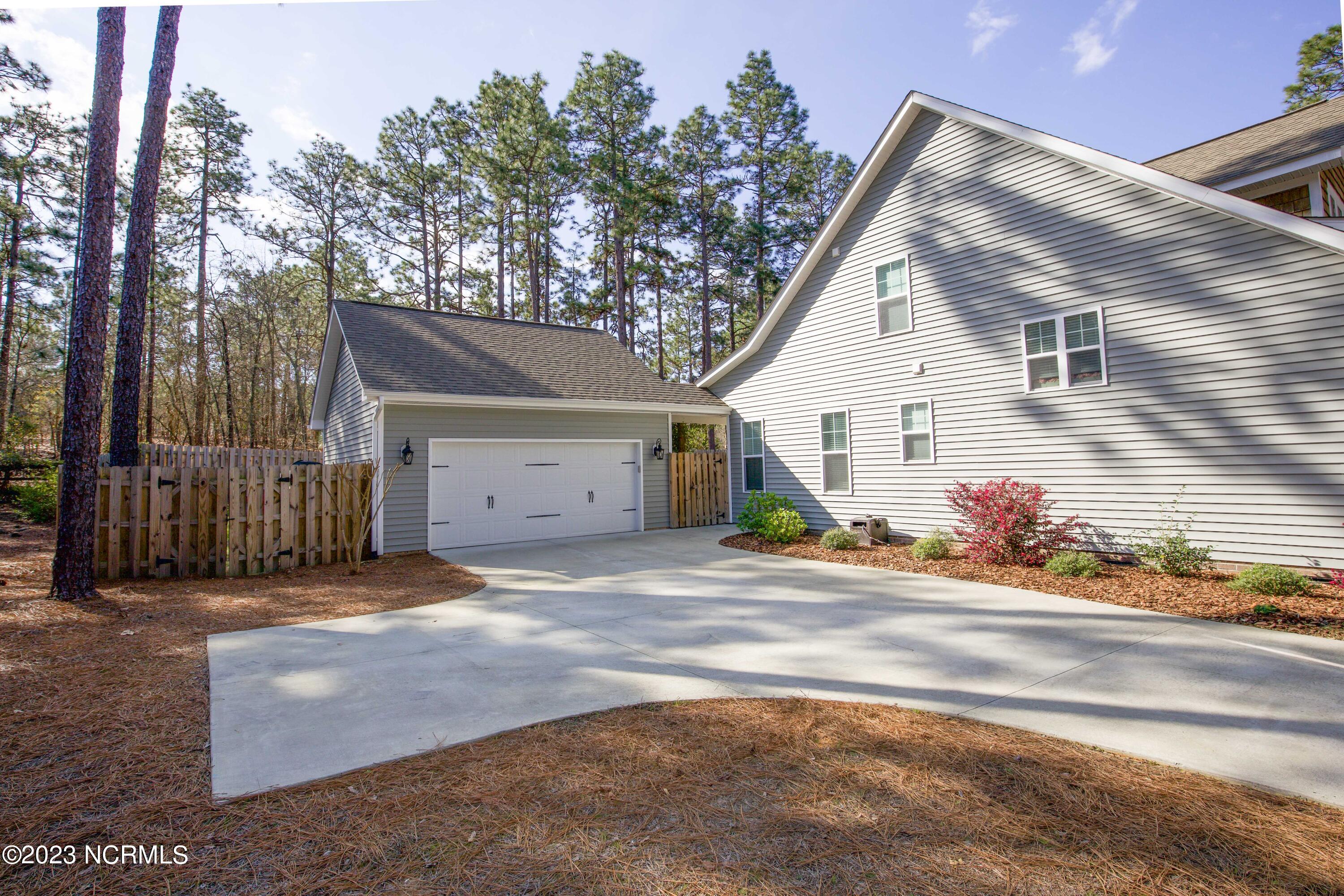 120 Lake Hills Road Pinehurst, NC 28374 - Photo 6 of 59 120 Lake Hills Rd-7