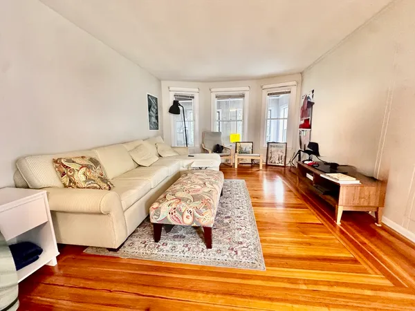 $5,300 | 36 Simpson Avenue, Unit 2, Somerville, MA 02144