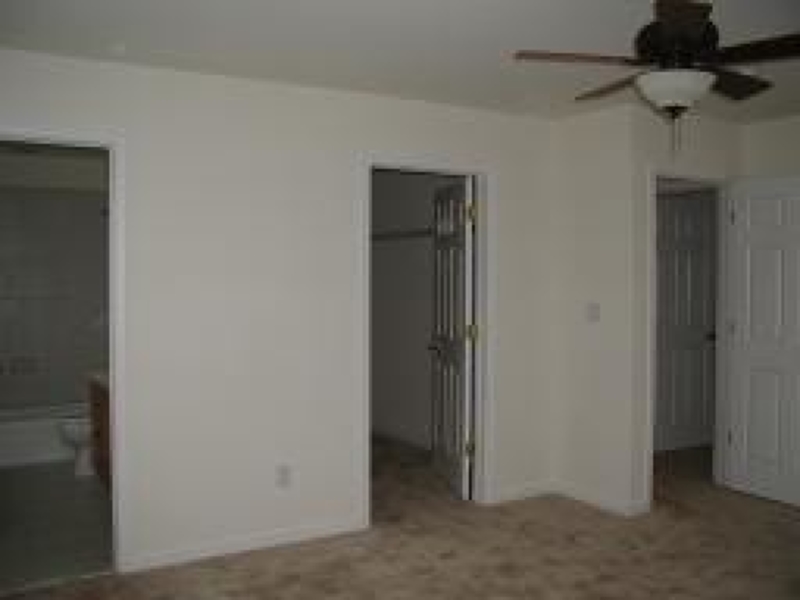 8 Winding Way, Unit 8 Hamburg, NJ 07419 - Photo 4 of 9