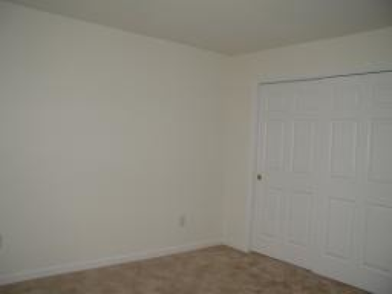 8 Winding Way, Unit 8 Hamburg, NJ 07419 - Photo 6 of 9