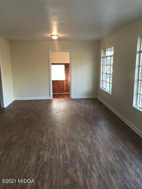 1472 Canterbury Road Macon, GA 31206 - Photo 2 of 10 LIVING ROOM