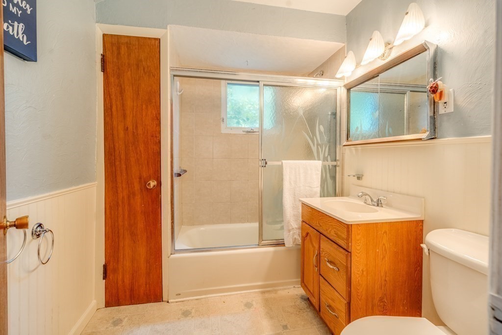 32 Bentley Street Springfield, MA 01108 - Photo 21 of 29 Gallery Image 21