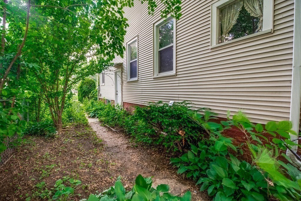 32 Bentley Street Springfield, MA 01108 - Photo 26 of 29 Gallery Image 26