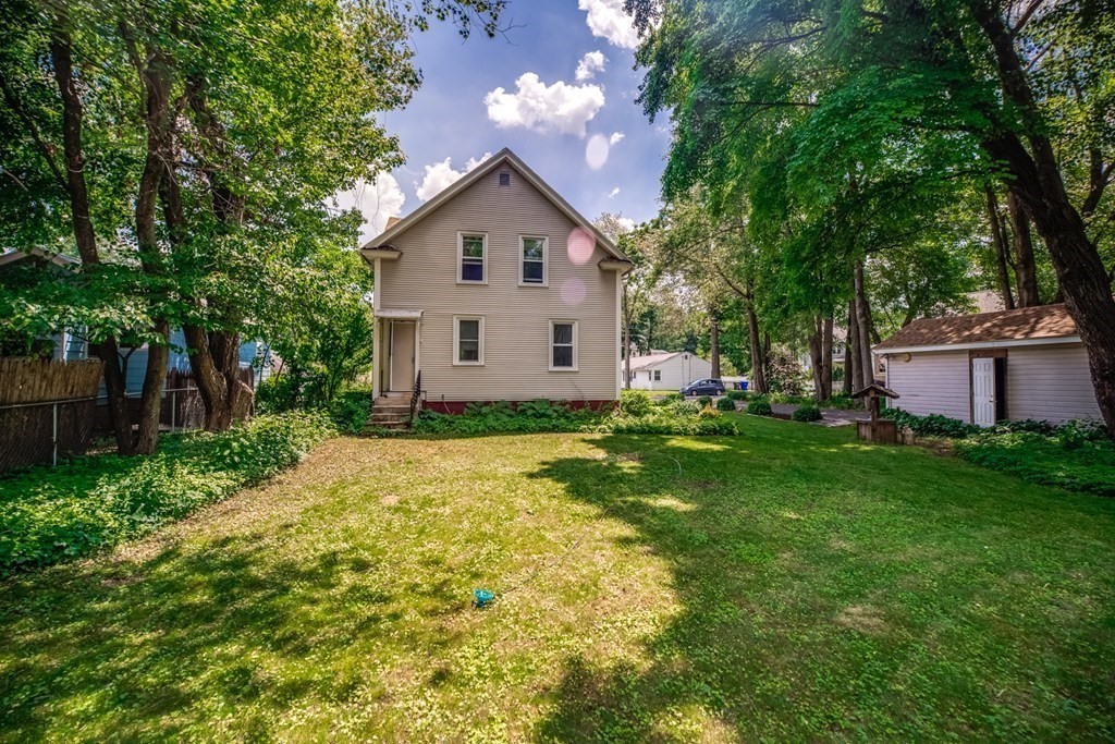32 Bentley Street Springfield, MA 01108 - Photo 5 of 29 Gallery Image 5
