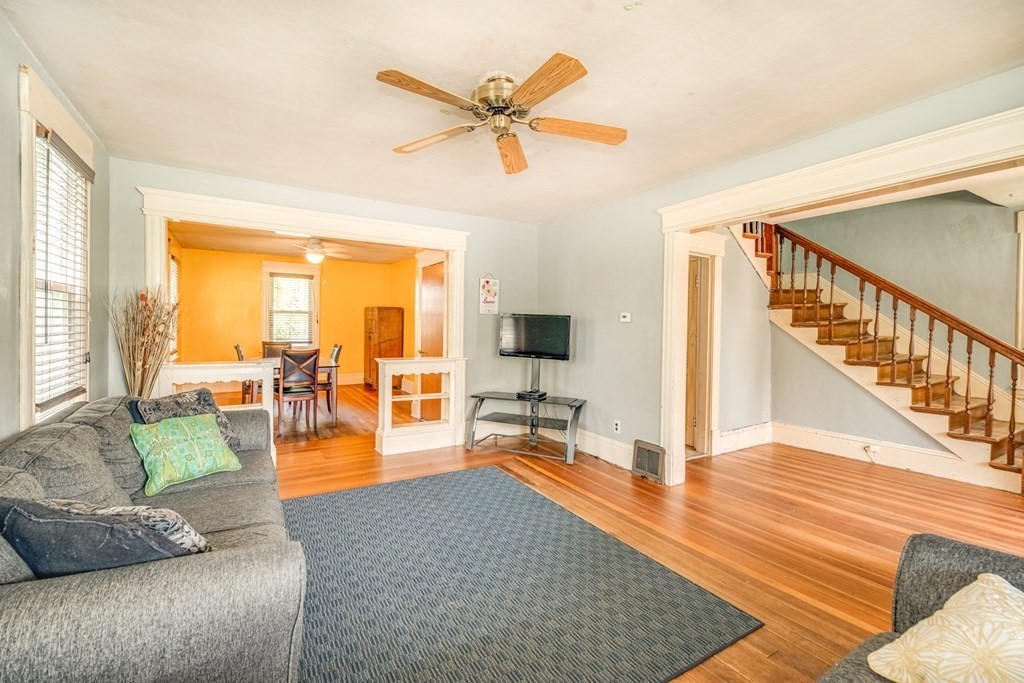 32 Bentley Street Springfield, MA 01108 - Photo 9 of 29 Gallery Image 9