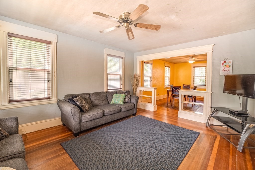 32 Bentley Street Springfield, MA 01108 - Photo 10 of 29 Gallery Image 10