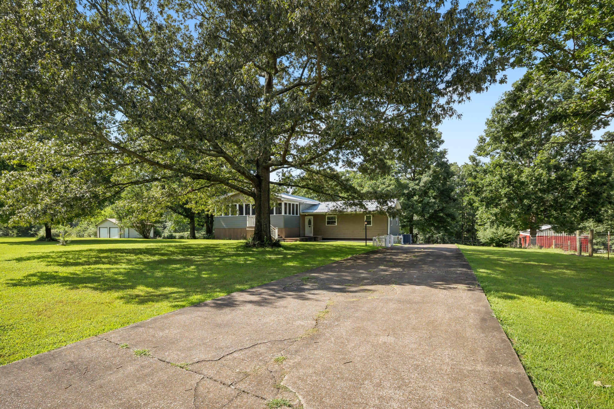 114 Cherry Point Road Hohenwald, TN 38462 - Photo 8 of 60 Gallery Image 8