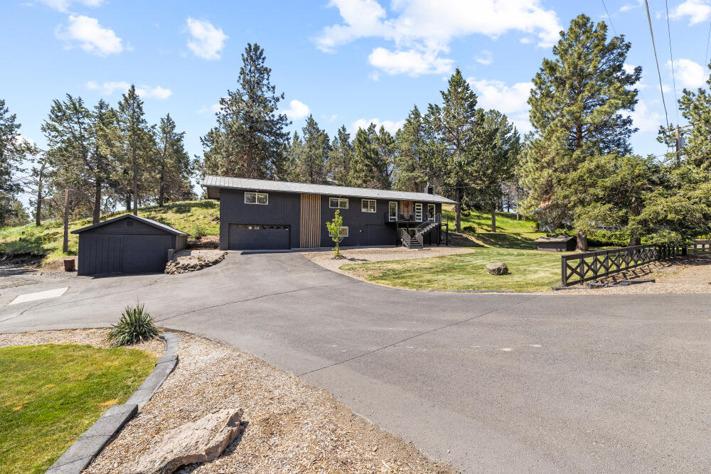 2426 Pine Grove Road Klamath Falls, OR 97603 - Photo 54 of 79 2426PineGroveRd-42