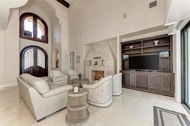 $37,500 | 14 North Washington Drive, Sarasota, FL 34236