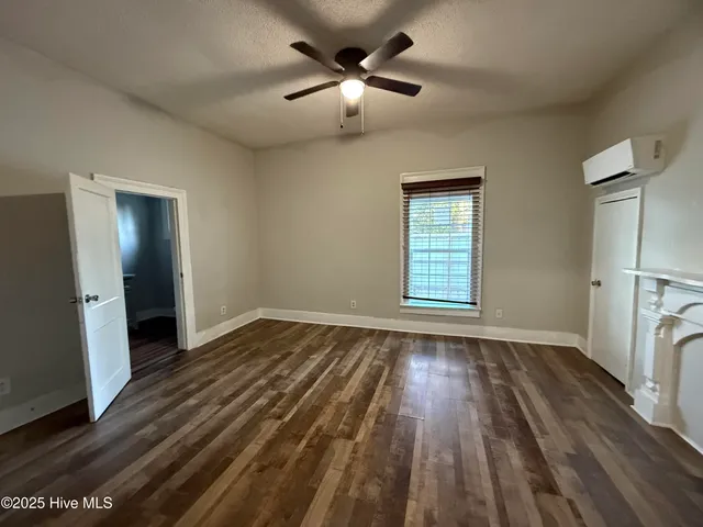 $1,950 | 210 Paris Avenue, Greenville, NC 27834