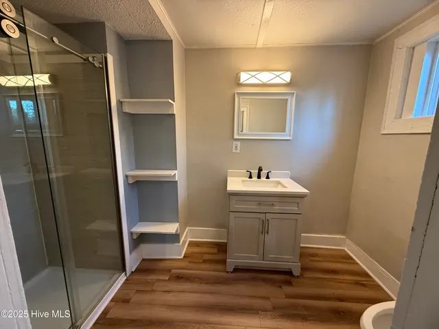 $1,950 | 210 Paris Avenue, Greenville, NC 27834