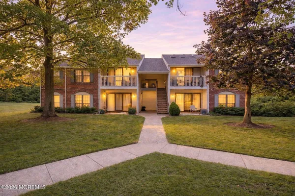 $2,600 | 71 Crabapple Lane, Unit 266, Franklin Park, NJ 08823