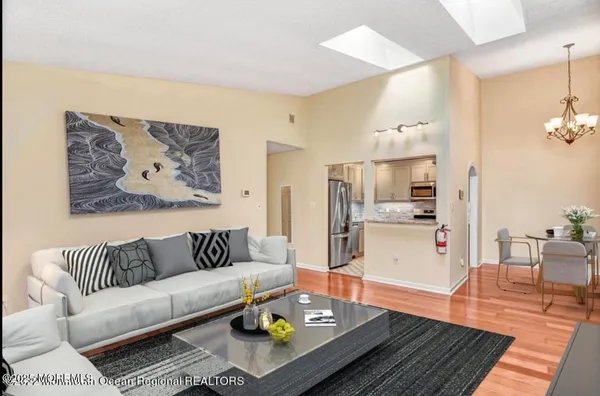 $2,600 | 71 Crabapple Lane, Unit 266, Franklin Park, NJ 08823