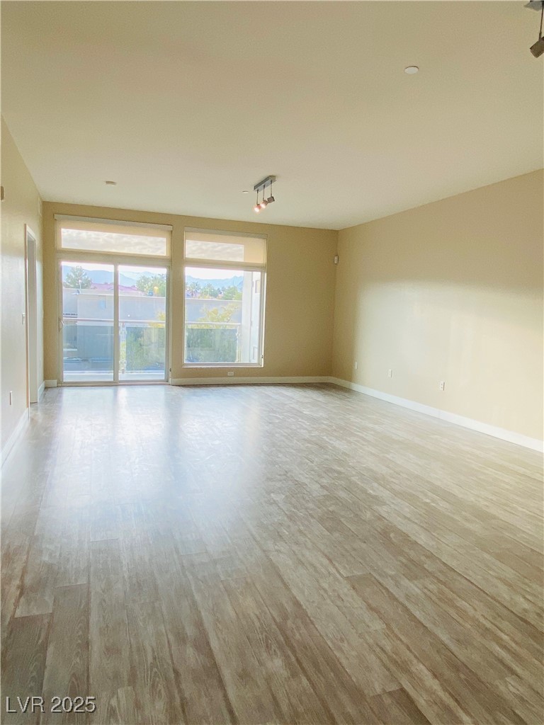 8925 West Flamingo Road, Unit 310 Las Vegas, NV 89147 - Photo 7 of 24