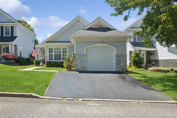 $449,000 | 621 Spring Lake Drive, Middle Island, NY 11953