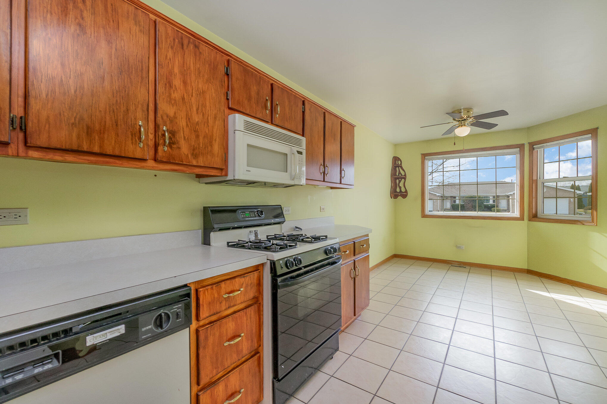 1443 Rokosz Lane Dyer, IN 46311 - Photo 7 of 17 2038x1356