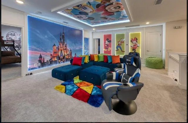 a bedroom with bed and a mirror